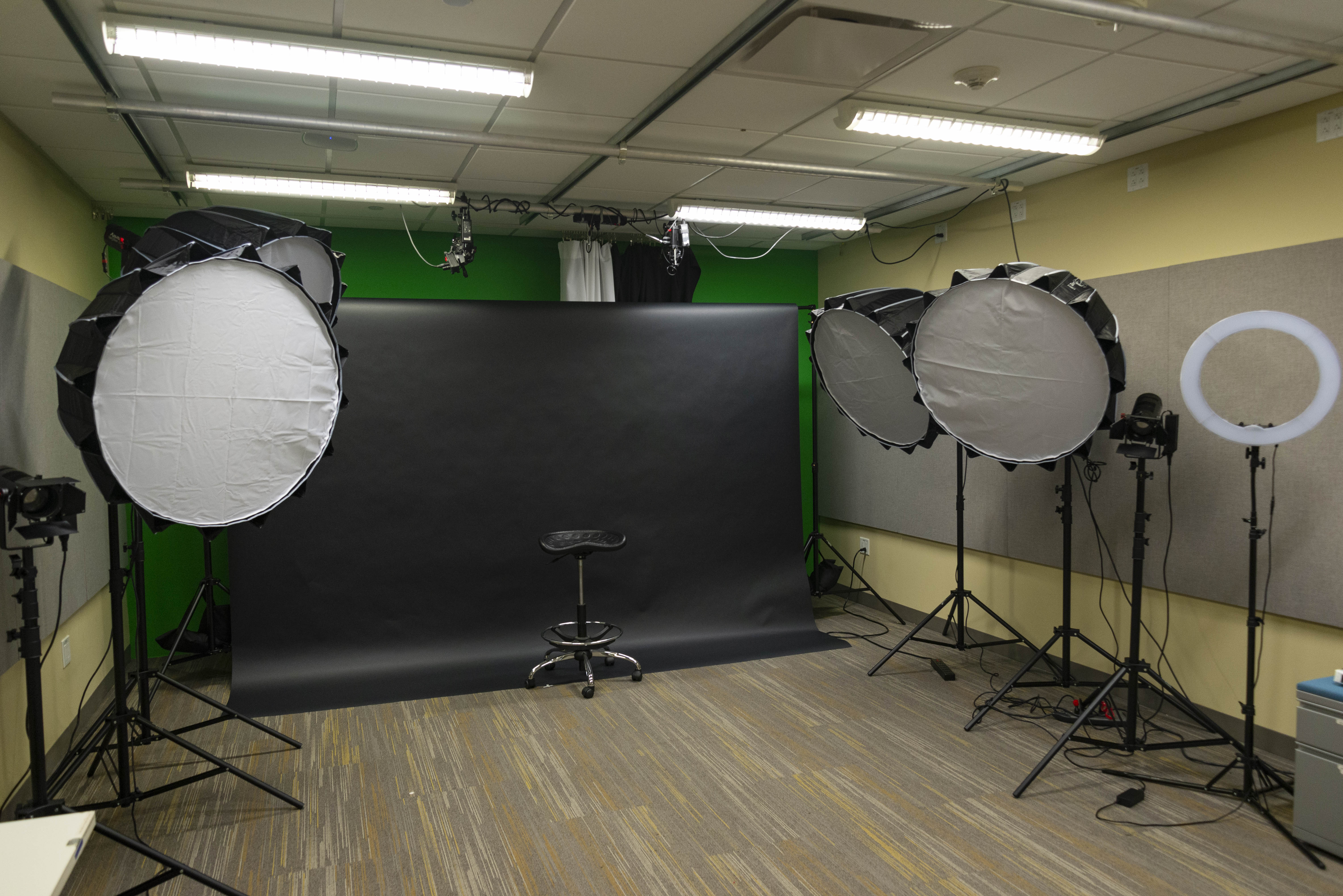 photography studio equipment setup